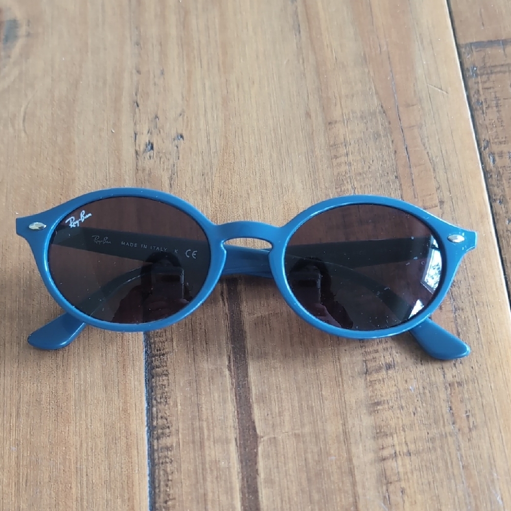 Ray-Ban Classic Blue Sunglasses